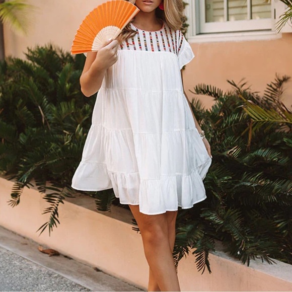 Studio West Dresses & Skirts - Studio West Cabo Cantina Embroidered Shift Dress White Womens SZ Small Beach NEW